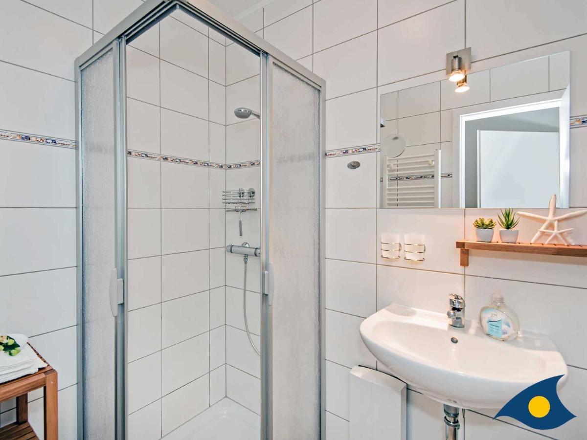 Fraeulein Loddin Whg_ Karl Appartement Kölpinsee Buitenkant foto